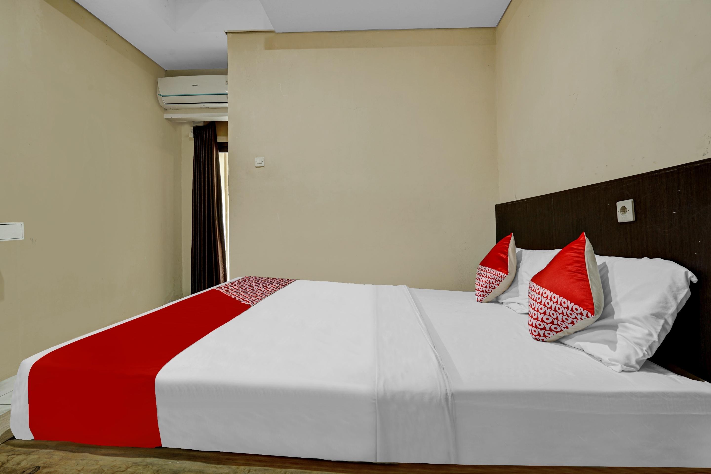 Urbanview Hotel Pondok Sabaraya Syariah By Reddoorz Cikampek Kültér fotó